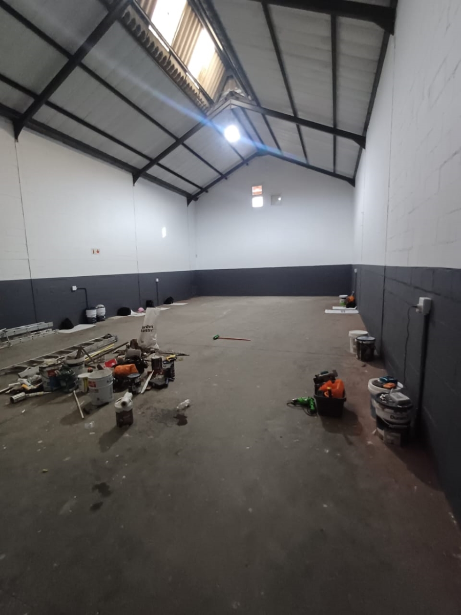 To Let Commercial Property for Rent in Okavango Park Western Cape